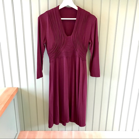 Viscose Jersey Rolled Raw Edge Details - Picture 2 of 4